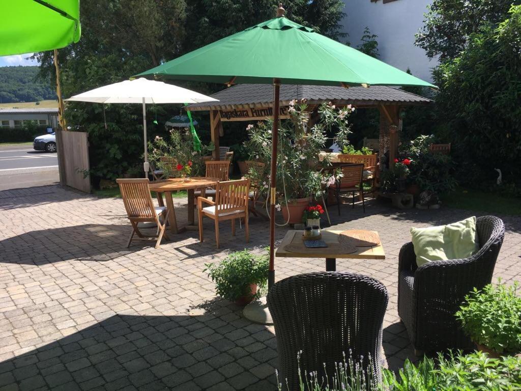 Tektona "Bed & Breakfast" Nidda Екстериор снимка